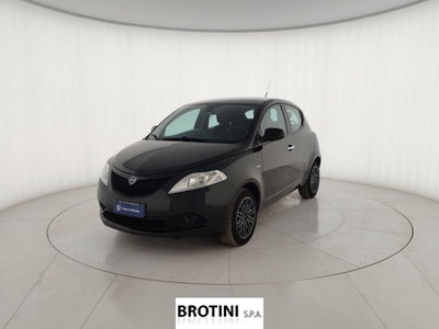 Lancia Ypsilon 1.2 69 CV 5 porte Gold del 2019 usata a Massa