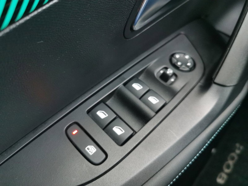 Peugeot 2008 usata a Taranto (18)