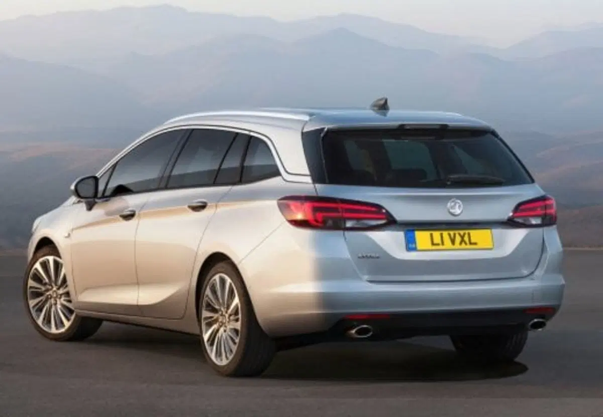 Opel Astra Station Wagon usata a Palermo (10)