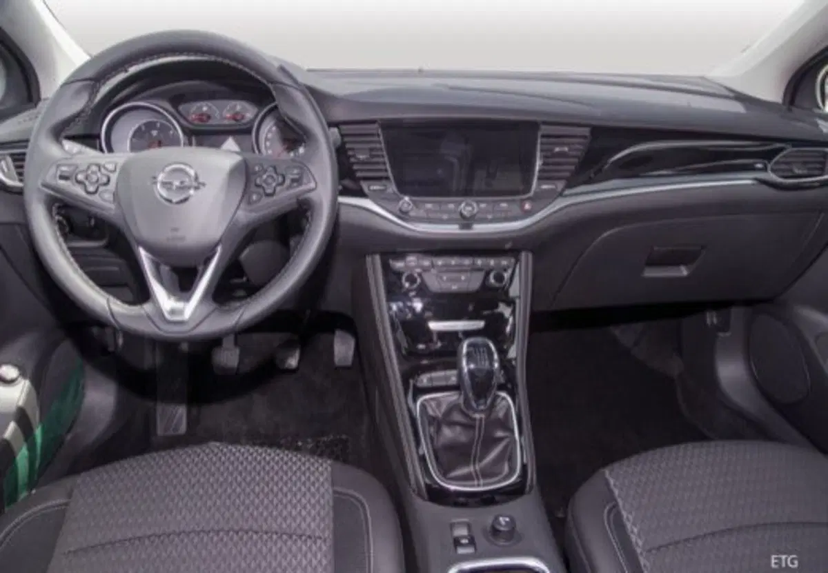 Opel Astra Station Wagon usata a Palermo (17)