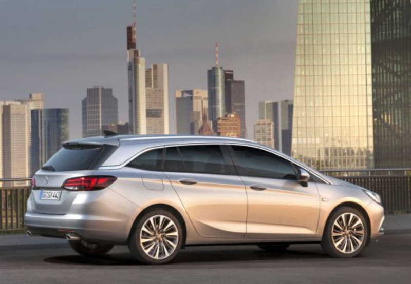 Opel Astra Station Wagon usata a Palermo (19)