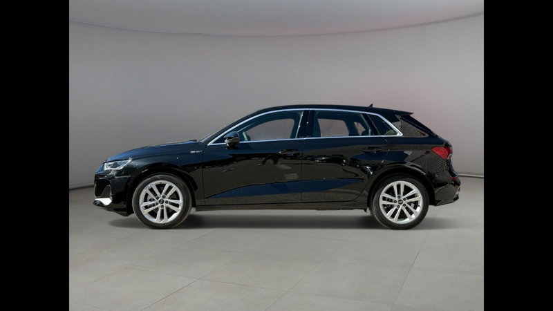 Audi A3 Sedan nuova a Palermo (4)