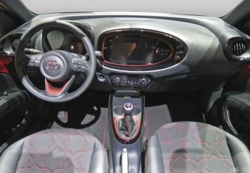 Toyota Aygo X usata a Palermo (6)