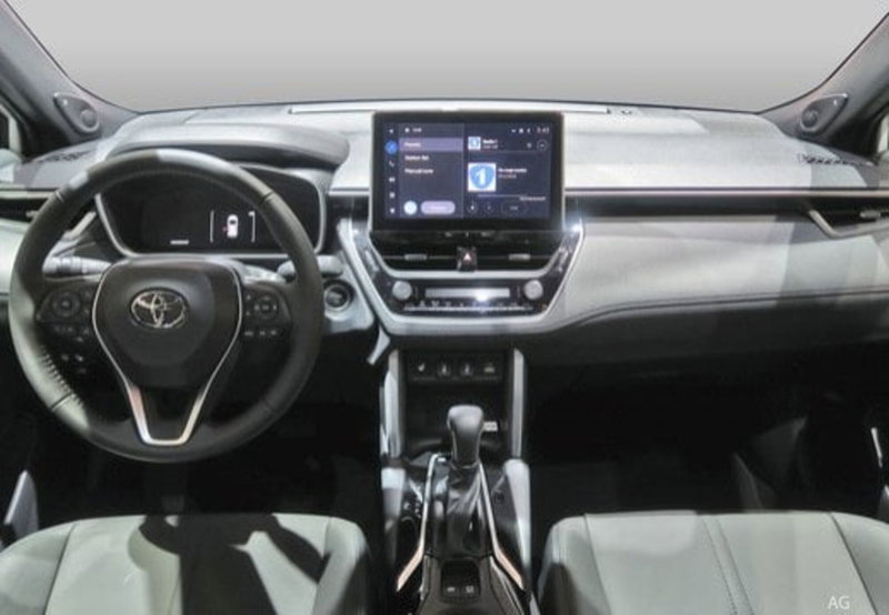 Toyota Corolla Cross Hybrid usata a Palermo (9)