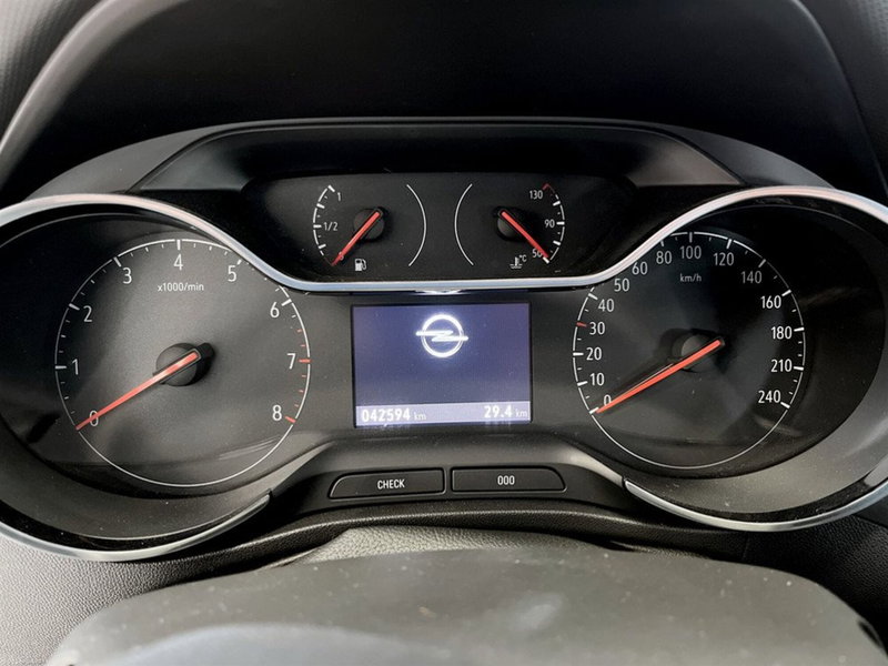 Opel Crossland usata a Varese (15)