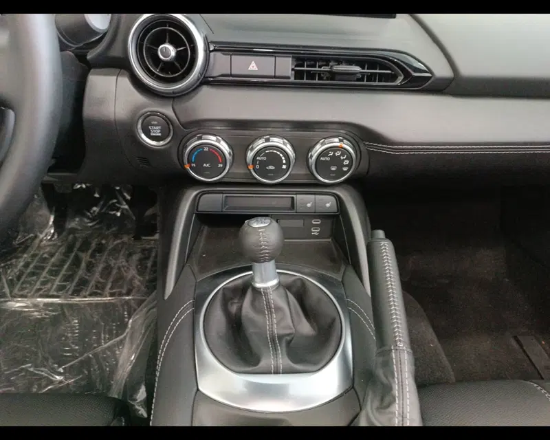 Mazda MX-5 nuova a Ravenna (11)