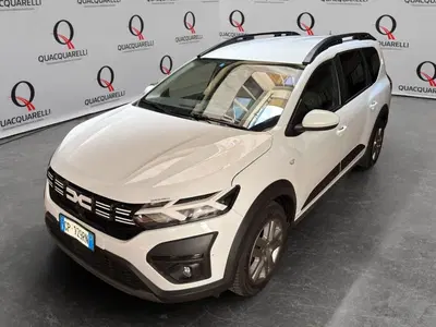 Dacia Jogger 1.0 tce Expression Gpl 100cv 7p.ti del 2023 usata a Milano