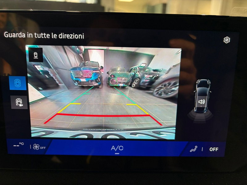 Renault Clio nuova a Milano (10)