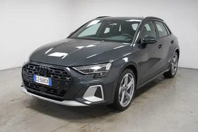 Audi A3 Sedan 35 TFSI S tronic Business del 2025 usata a Carnago