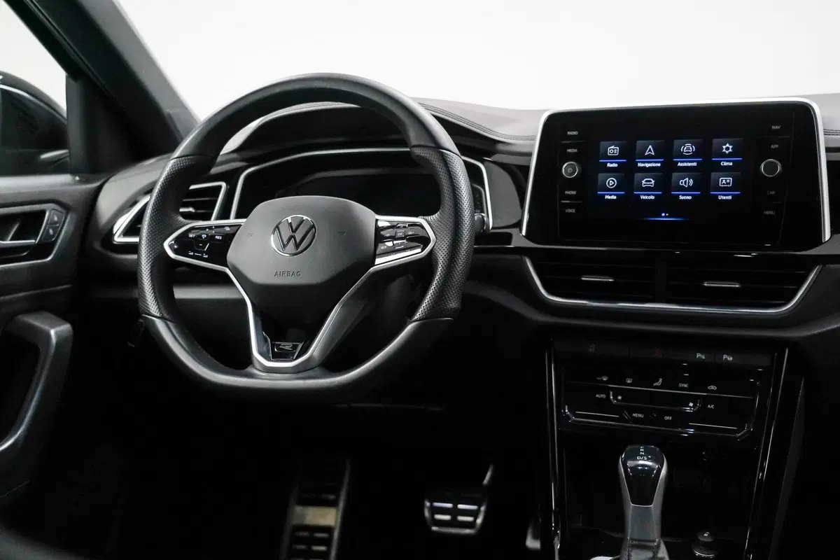 Volkswagen T-Roc usata a Varese (11)