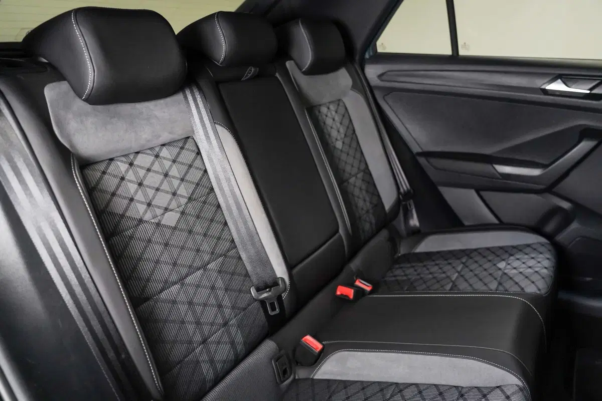 Volkswagen T-Roc usata a Varese (14)