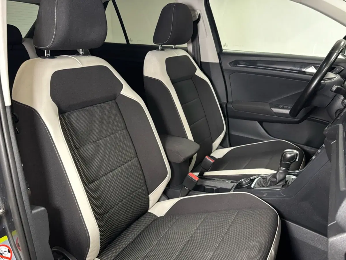 Volkswagen T-Roc usata a Varese (13)