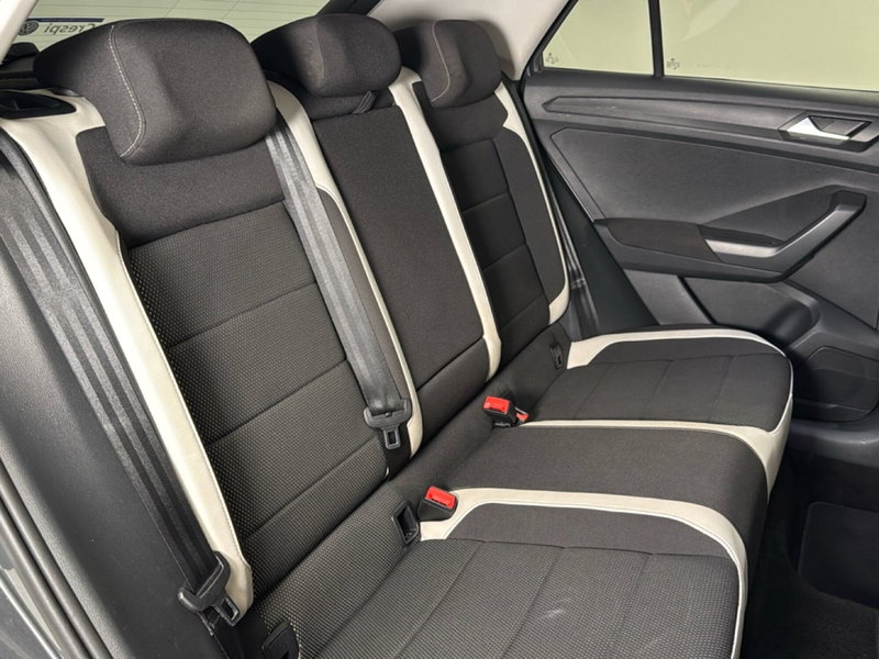 Volkswagen T-Roc usata a Varese (14)