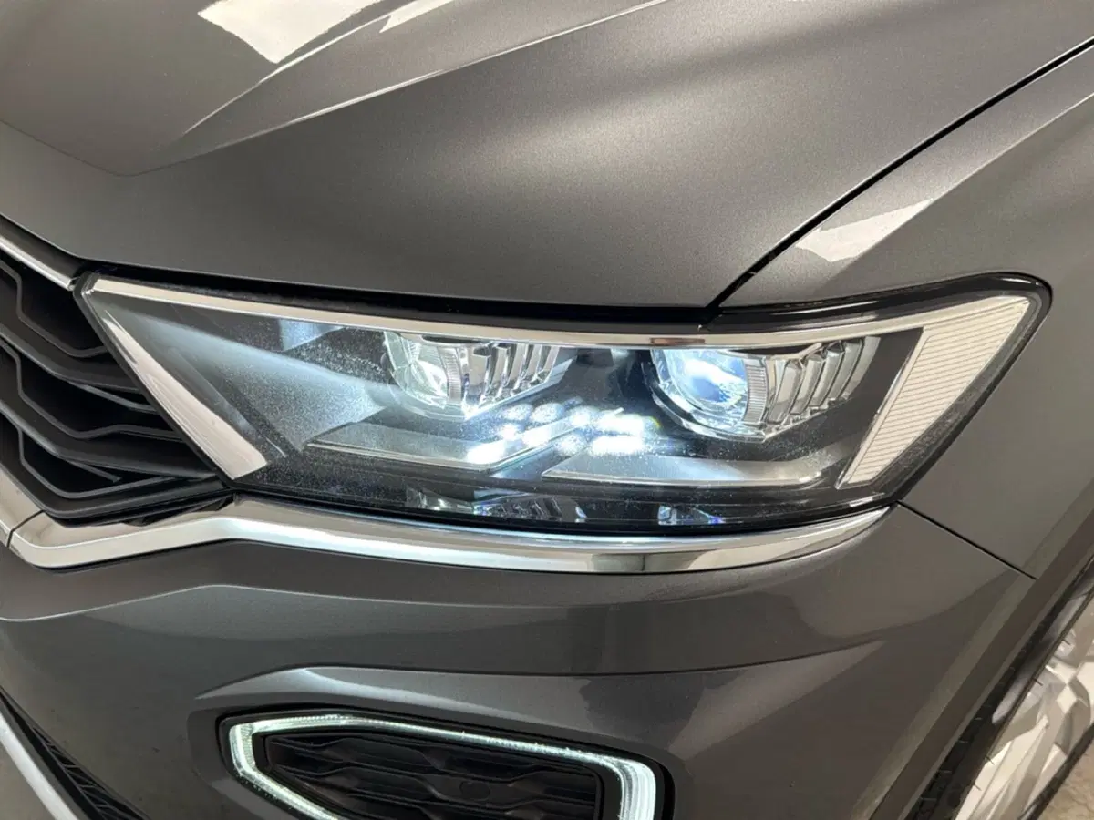 Volkswagen T-Roc usata a Varese (8)