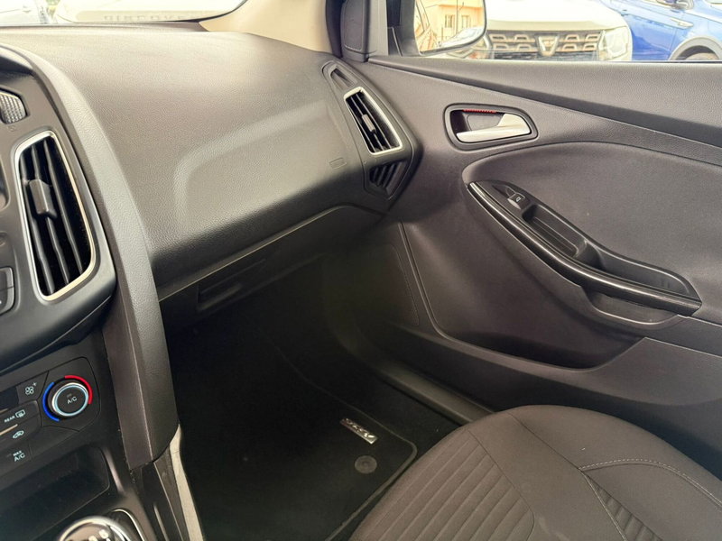 Ford Focus Station Wagon usata a Brescia (18)