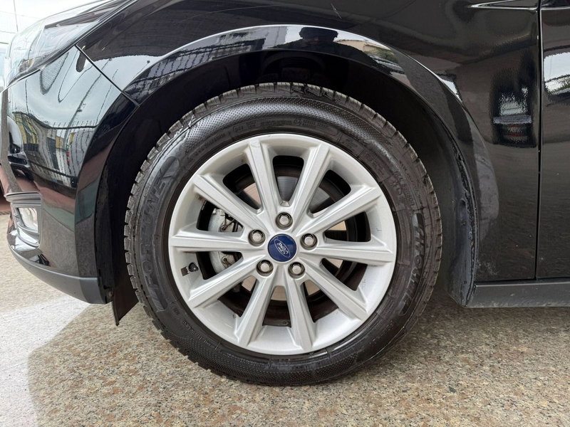 Ford Focus Station Wagon usata a Brescia (7)