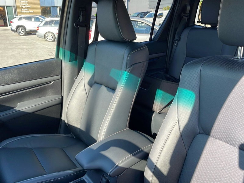 Toyota Hilux nuova a Vicenza (12)