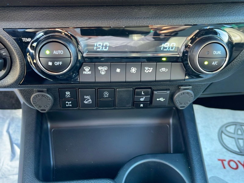 Toyota Hilux nuova a Vicenza (17)