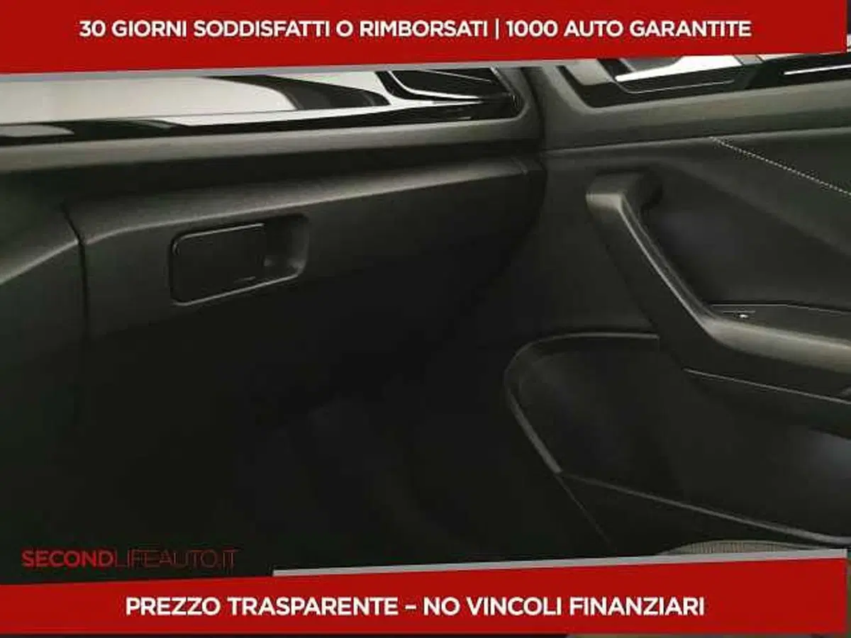 Volkswagen T-Roc usata a Chieti (17)