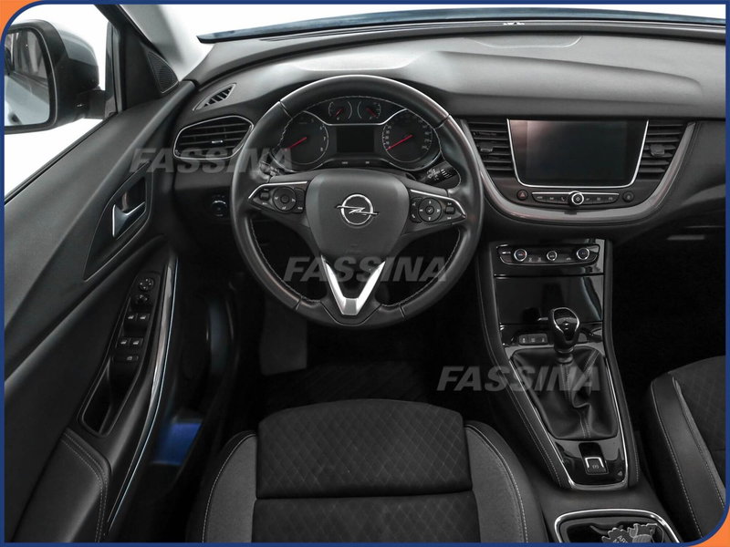 Opel Grandland X usata a Milano (10)