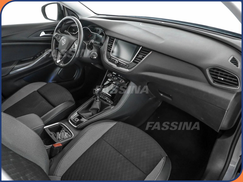 Opel Grandland X usata a Milano (14)