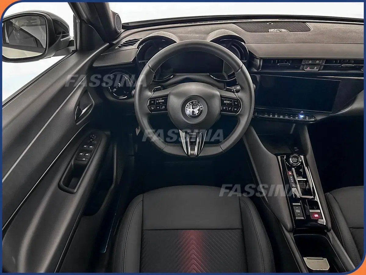 Alfa Romeo Junior nuova a Milano (10)