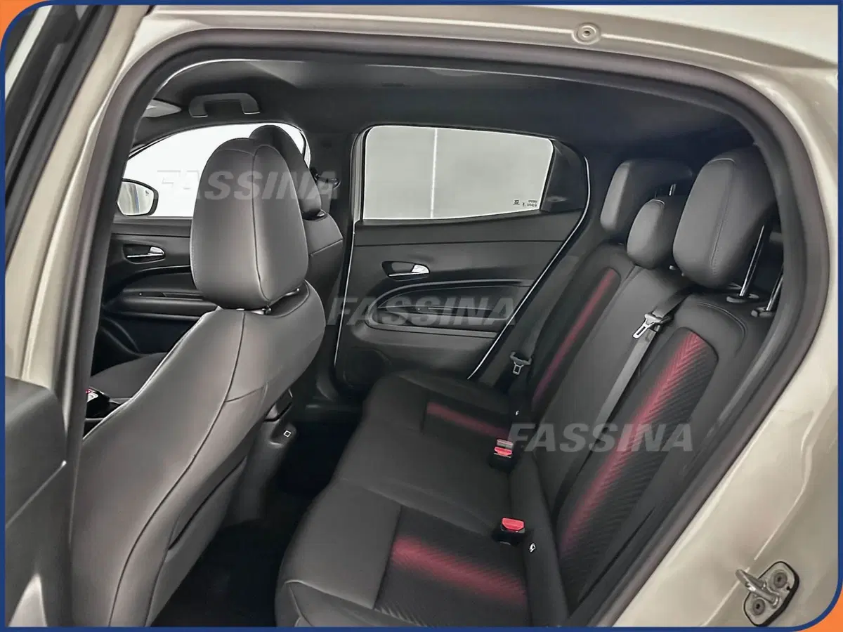 Alfa Romeo Junior nuova a Milano (11)