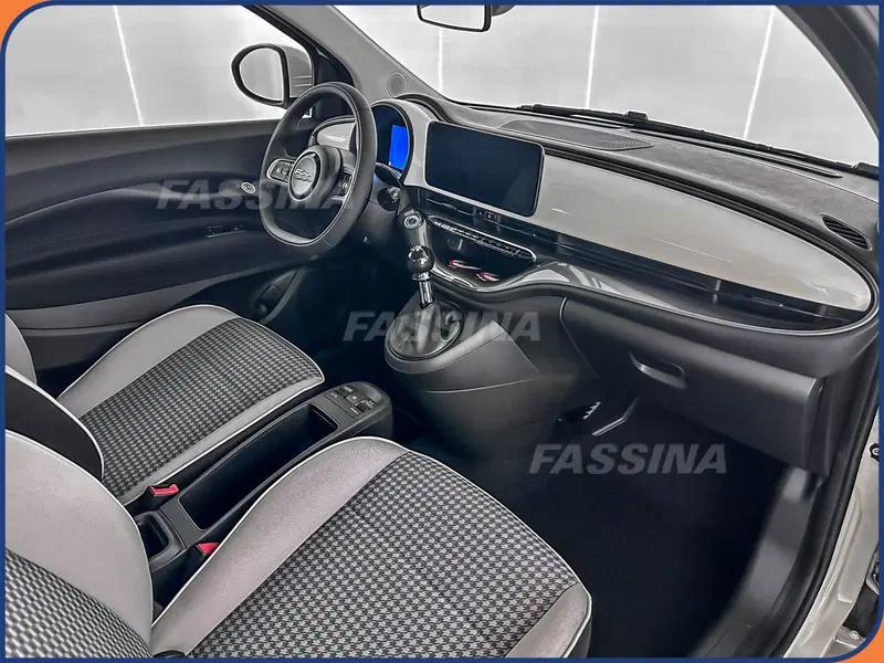 Fiat 500 nuova a Milano (11)