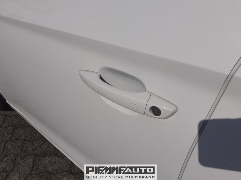Opel Corsa usata a Piacenza (11)