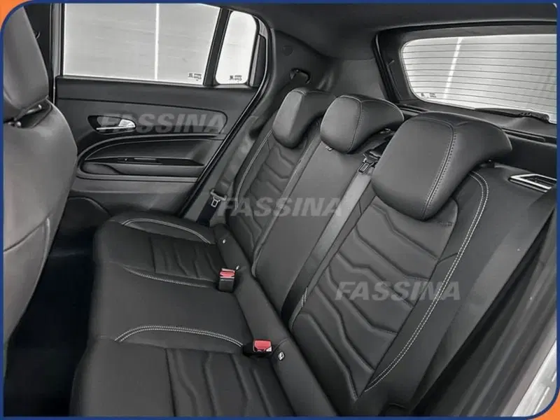 Jeep Avenger nuova a Milano (11)
