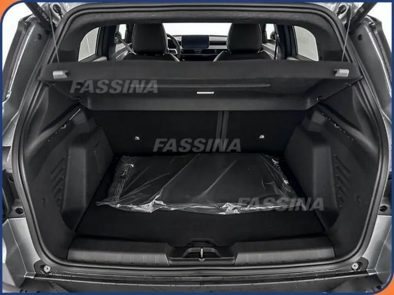 Jeep Avenger nuova a Milano (12)