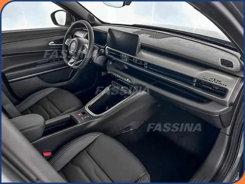 Jeep Avenger nuova a Milano (13)