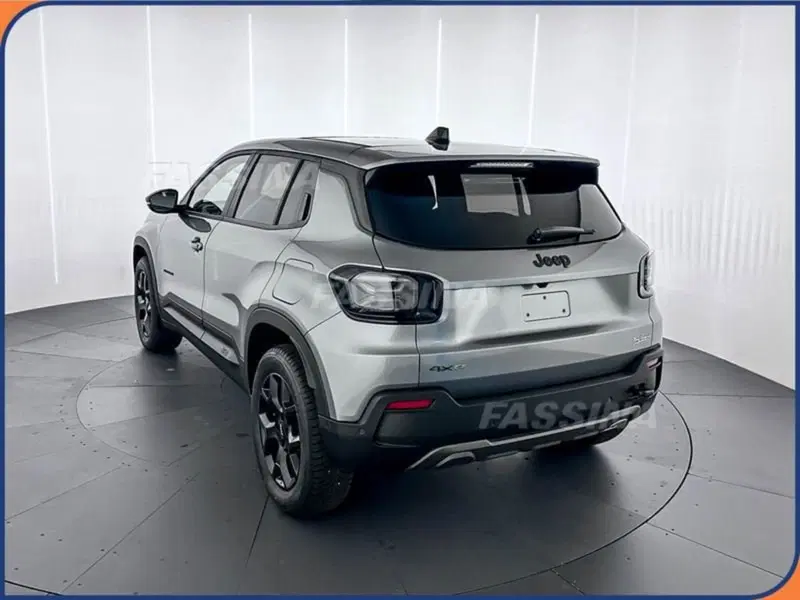 Jeep Avenger nuova a Milano (4)