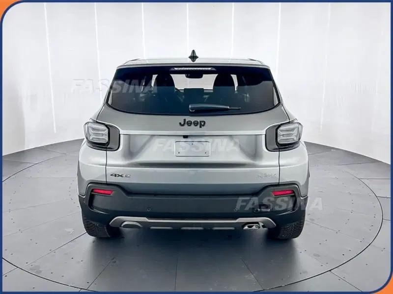 Jeep Avenger nuova a Milano (5)