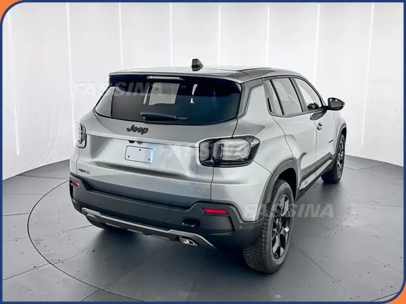 Jeep Avenger nuova a Milano (6)