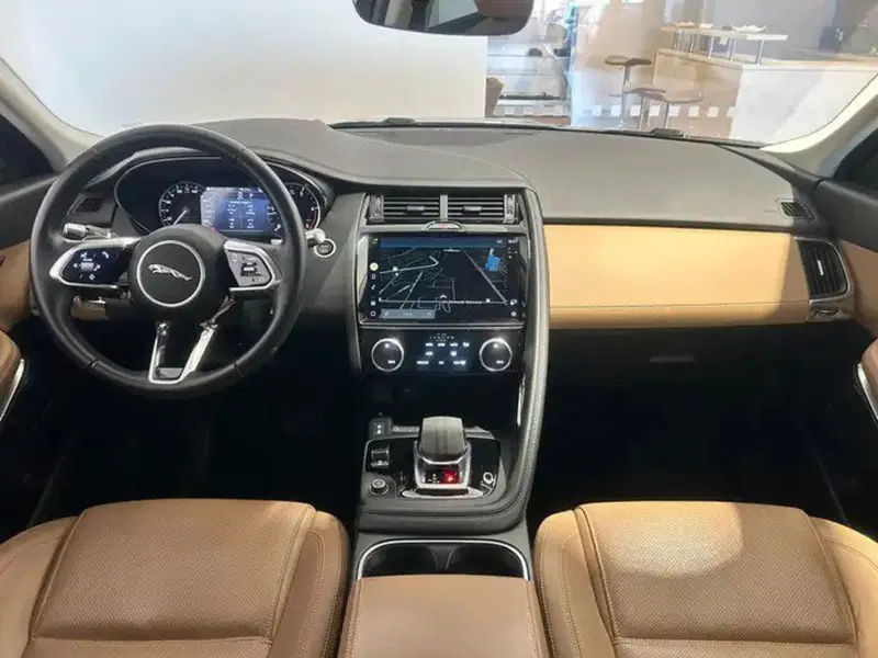 Jaguar E-Pace usata a Napoli (4)