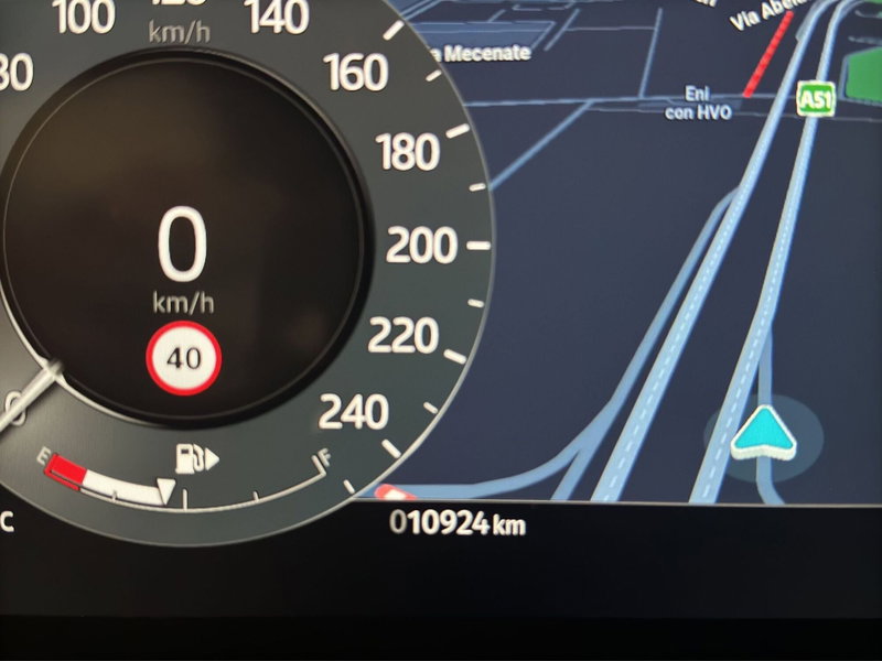 Land Rover Range Rover Velar usata a Milano (18)
