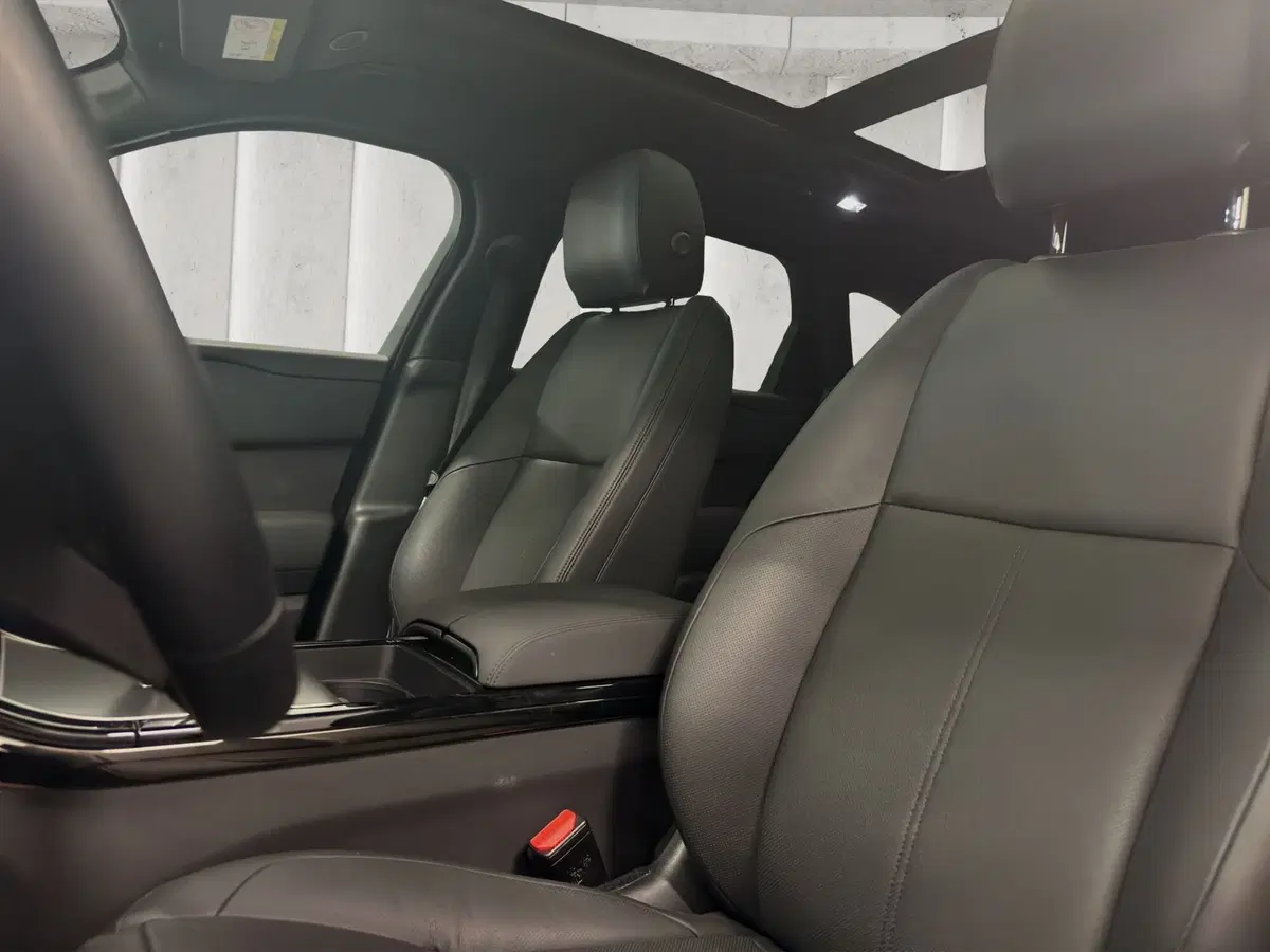 Land Rover Range Rover Velar usata a Milano (19)