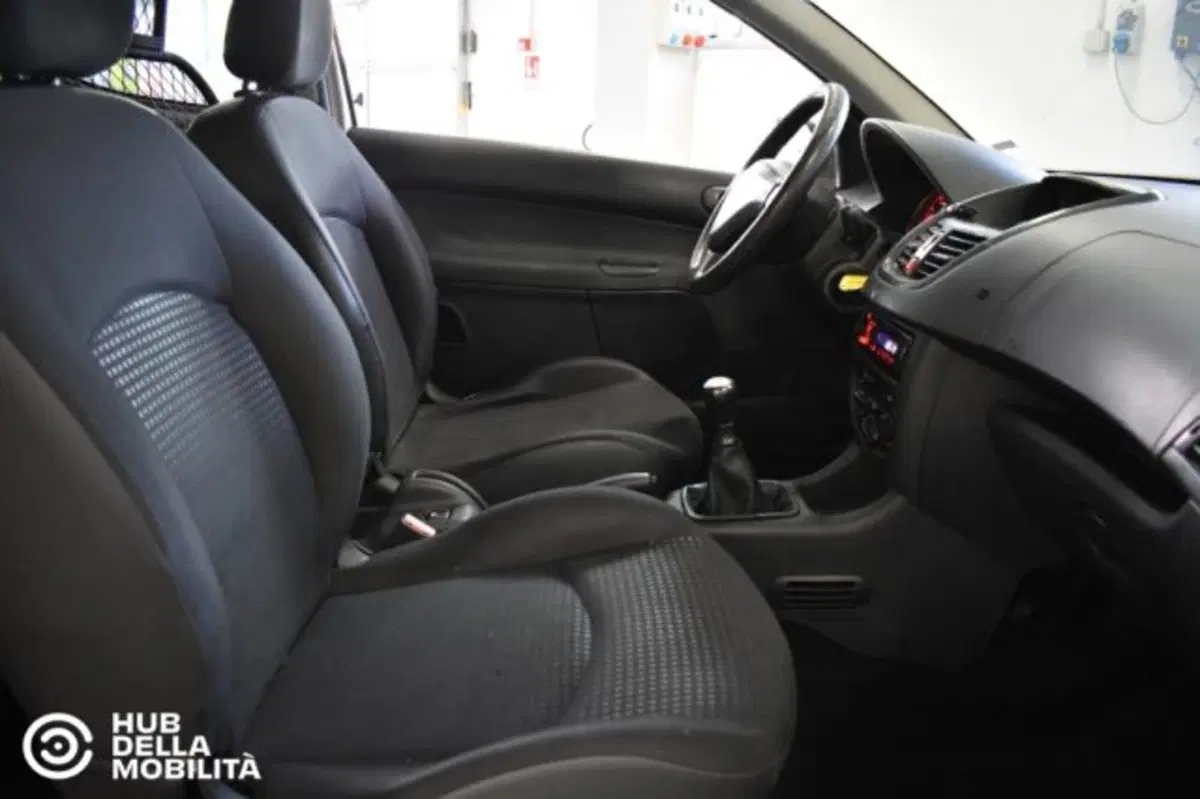Peugeot 206 usata a Perugia (10)