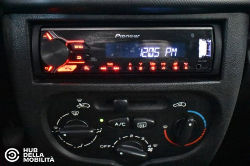 Peugeot 206 usata a Perugia (8)