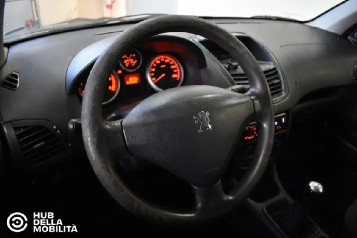 Peugeot 206 usata a Perugia (9)