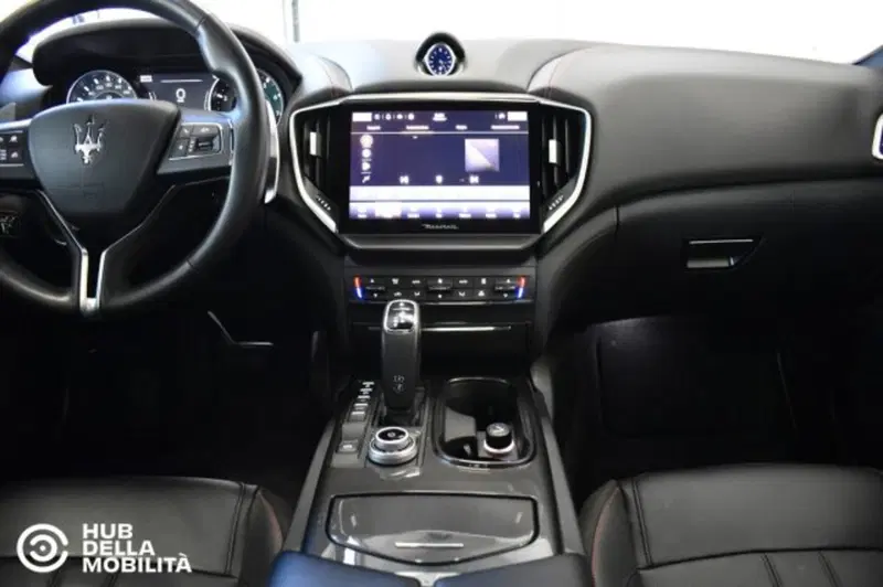 Maserati Ghibli usata a Perugia (11)