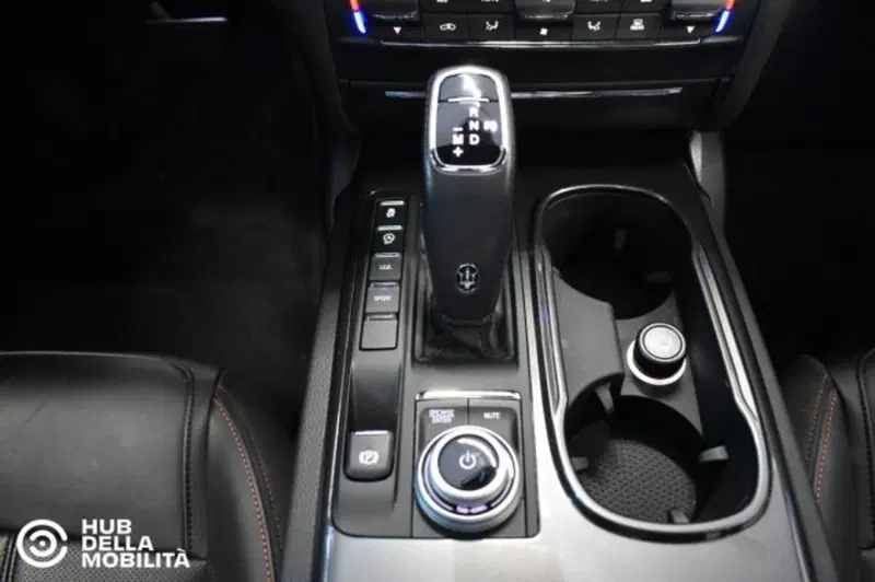 Maserati Ghibli usata a Perugia (12)