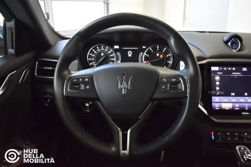 Maserati Ghibli usata a Perugia (9)