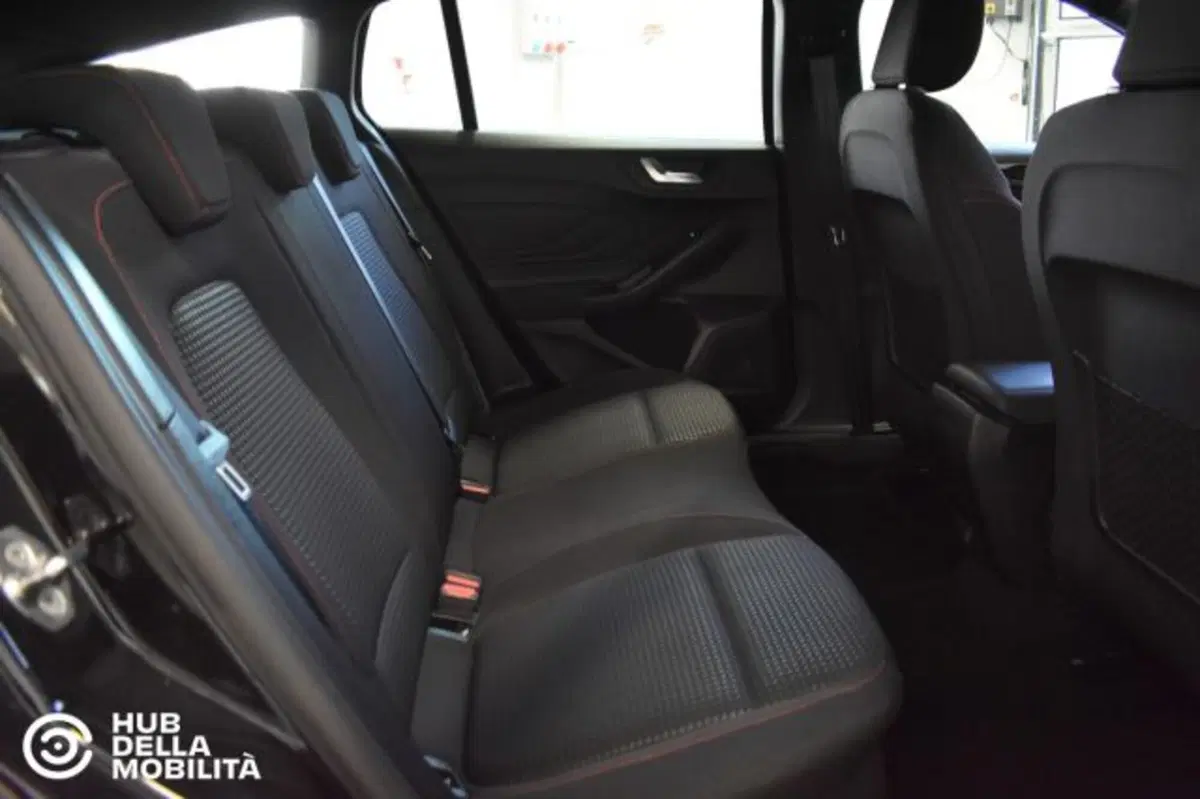 Ford Focus Station Wagon usata a Perugia (18)