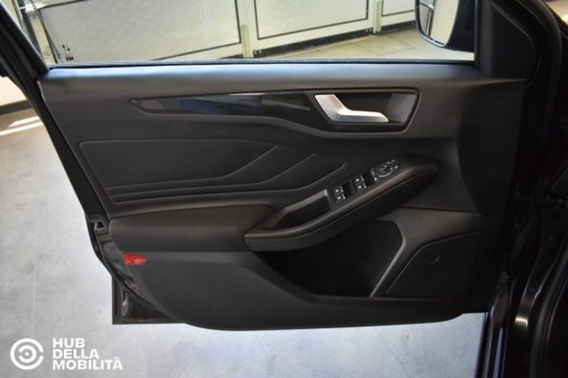 Ford Focus Station Wagon usata a Perugia (7)