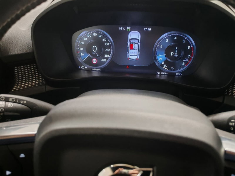 Volvo XC40 usata a Verbano Cusio Ossola (10)