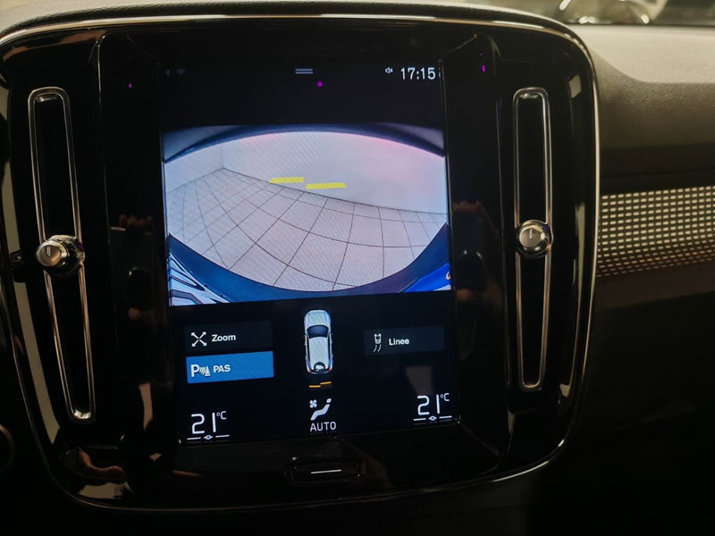 Volvo XC40 usata a Verbano Cusio Ossola (11)