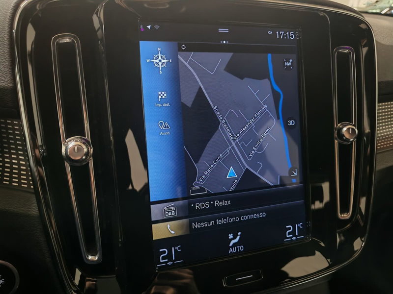 Volvo XC40 usata a Verbano Cusio Ossola (12)