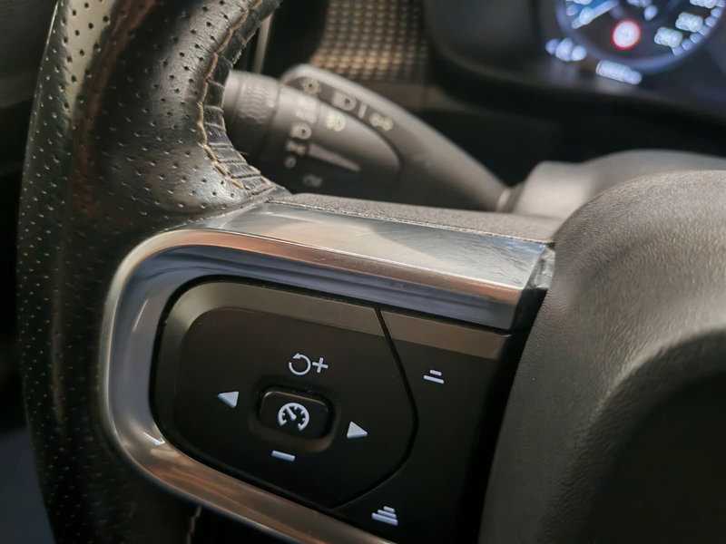 Volvo XC40 usata a Verbano Cusio Ossola (13)